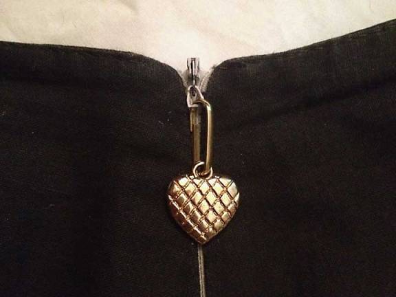 Skirt with new zipper pull! Skirt with new zipper pull!